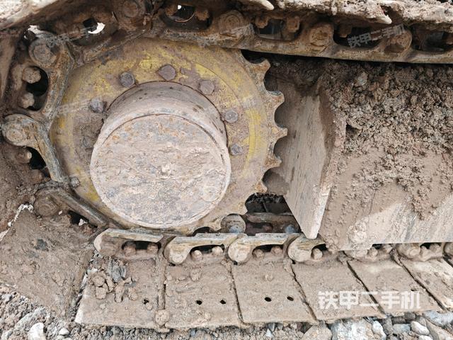 右驱动轮（行走机构）