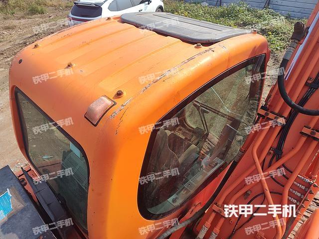 驾驶室顶部（整机外观）