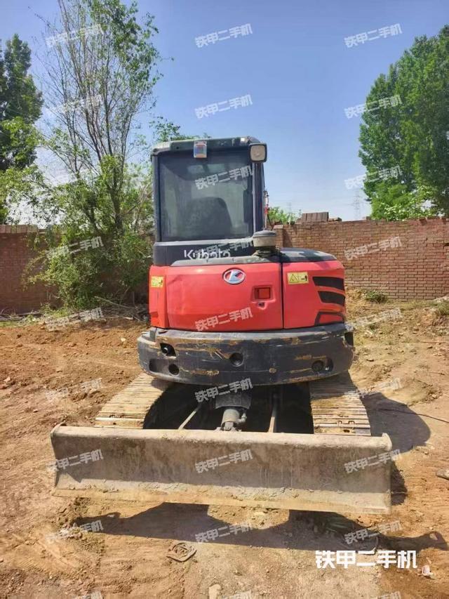 驾驶室整体（整机外观）