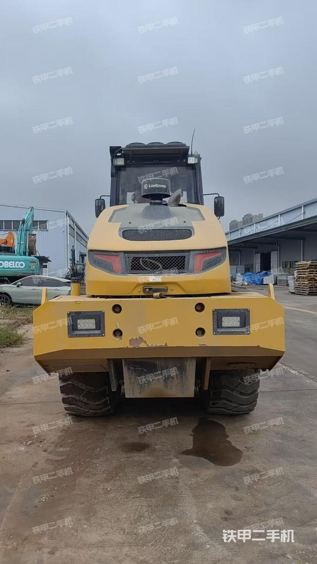 整机右后45°（设备外观及核心部件）