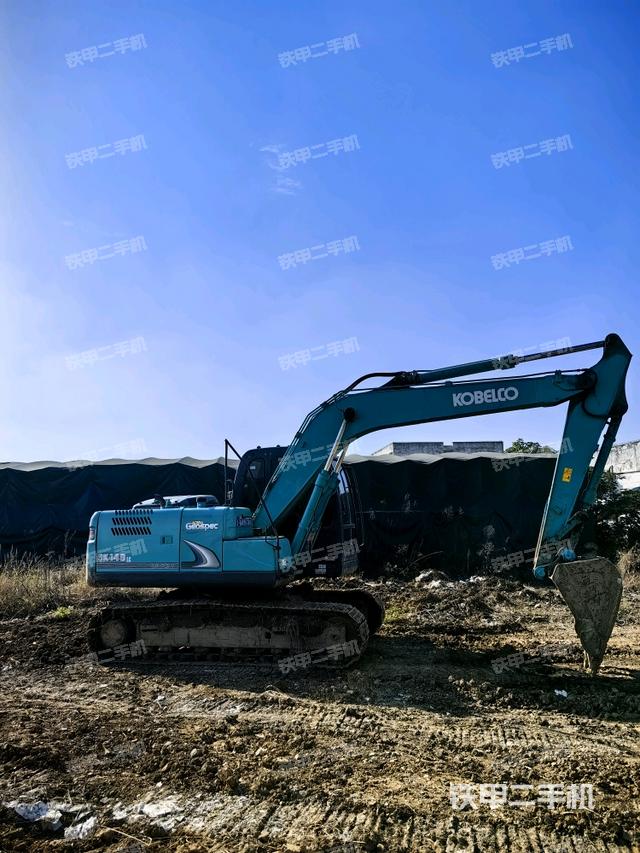 神钢SK130-8挖掘机