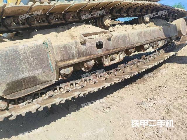 單側(cè)履帶整體（整機(jī)外觀）