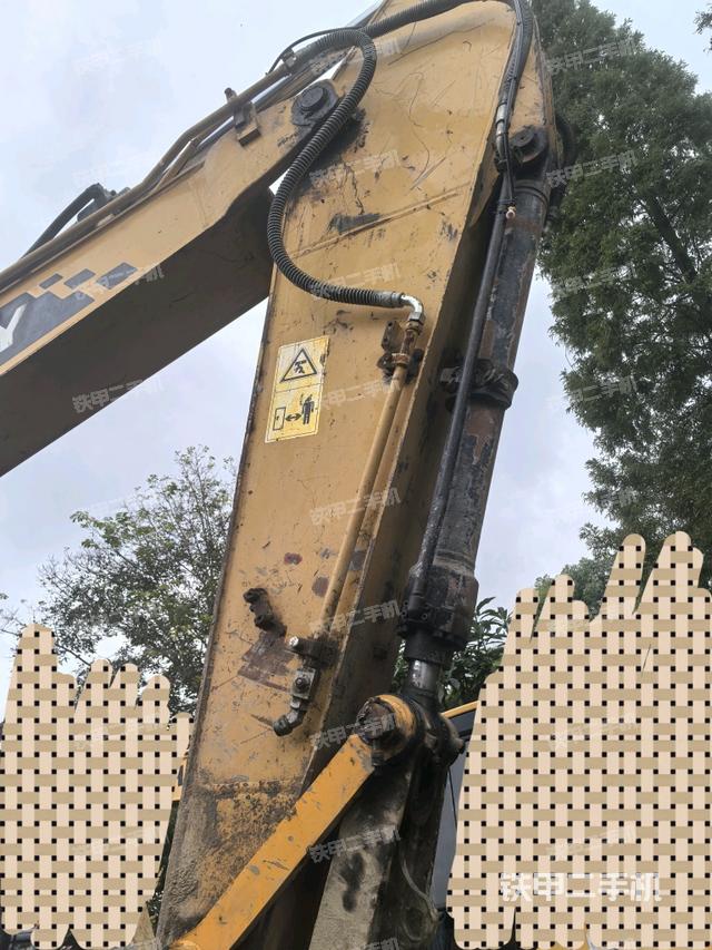 小臂整体左后（工作和回转装置）