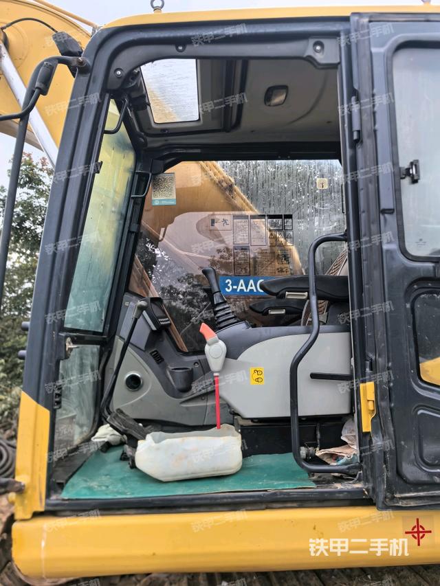 驾驶室整体（整机外观）