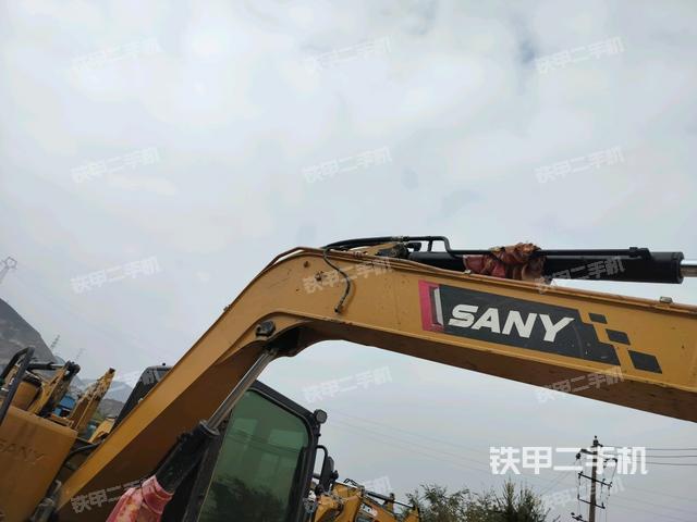 大臂整体 右侧（工作和回转装置）