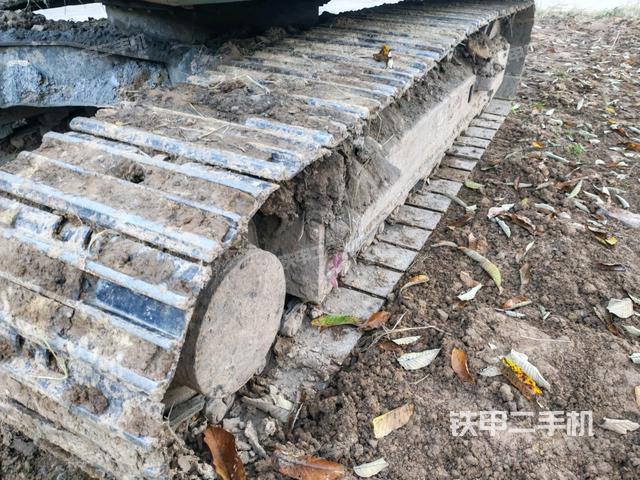 右侧履带整体（行走机构）