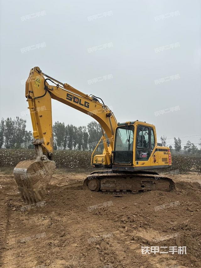 驾驶室整体（整机外观）