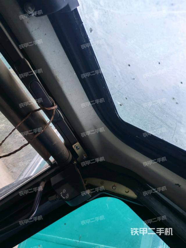 驾驶室正侧（驾驶室部分）