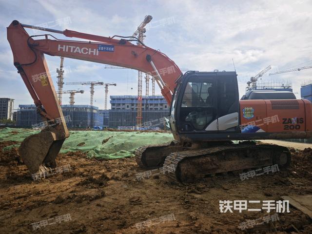 日立ZX200-5A挖掘机