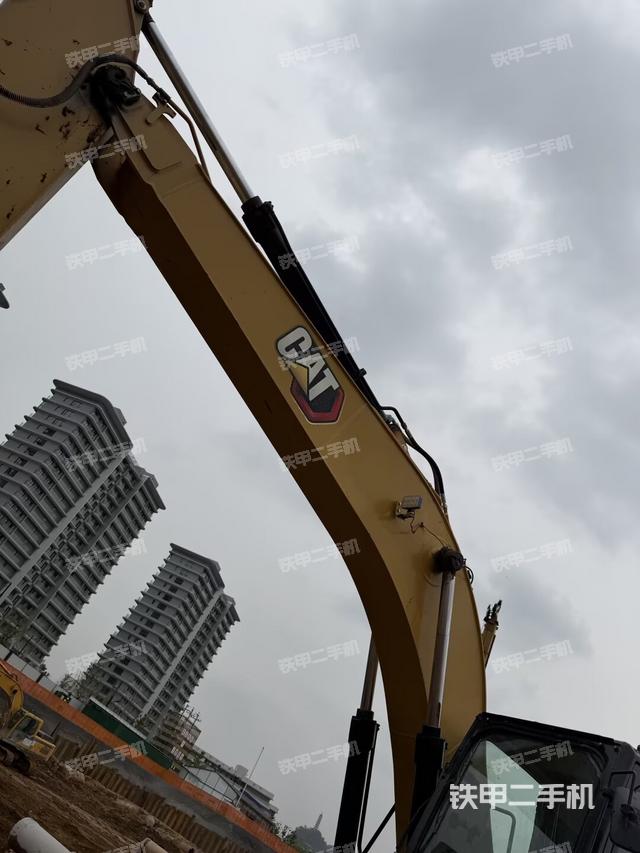 大臂整体 右侧（工作和回转装置）