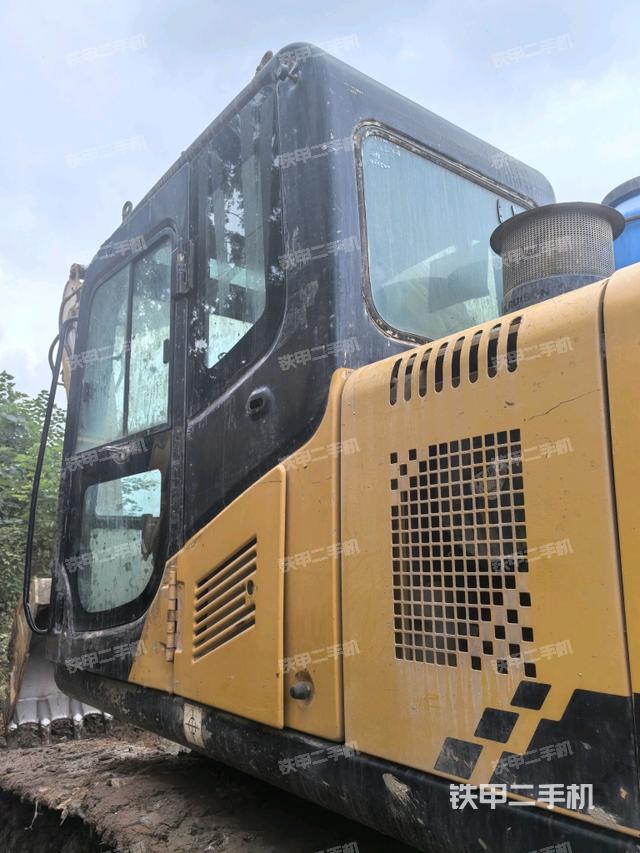 驾驶室左后45度（驾驶室部分）