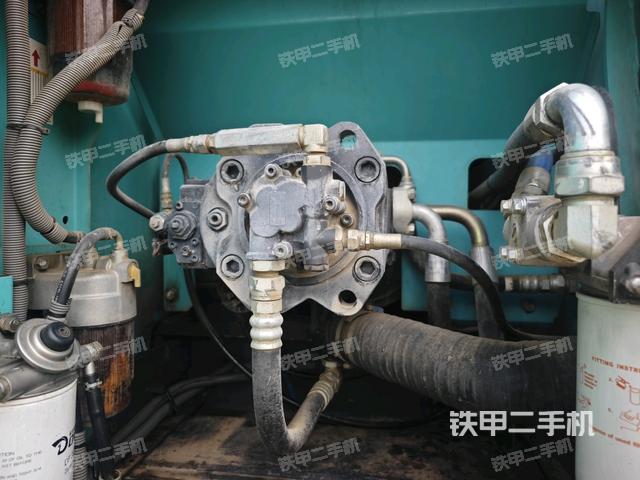 液壓泵艙室正面整體（整機(jī)外觀）