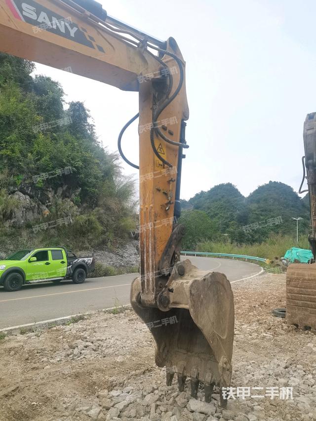 小臂整体右前（工作和回转装置）