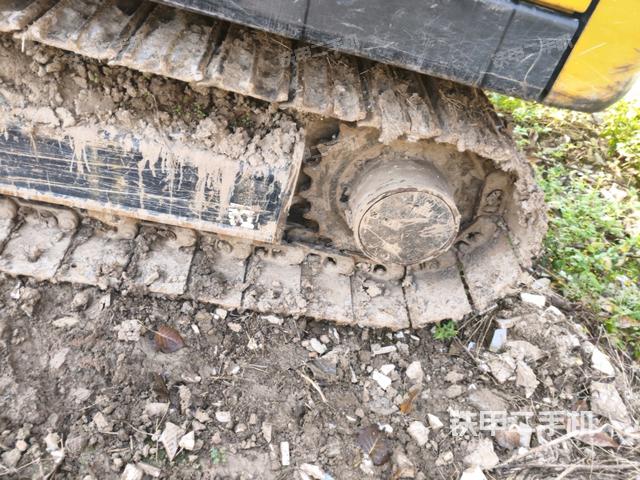 單側(cè)履帶整體（整機(jī)外觀）