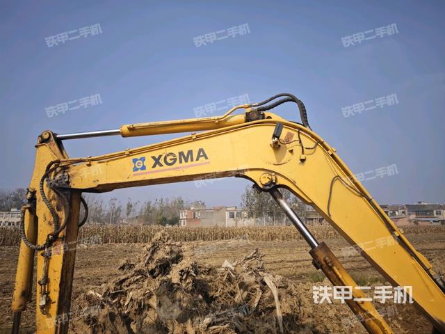 大臂整体 右侧（工作和回转装置）