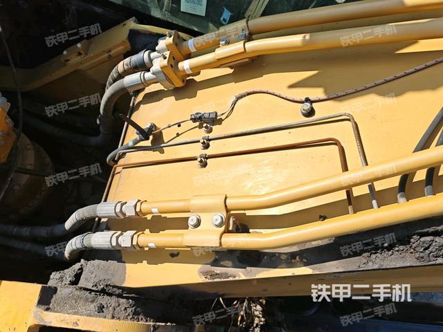 大臂整体 右侧（工作和回转装置）