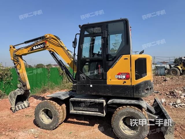 三一重工SY65W挖掘机