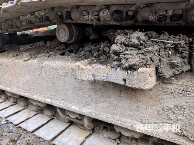 右驱动轮（行走机构）