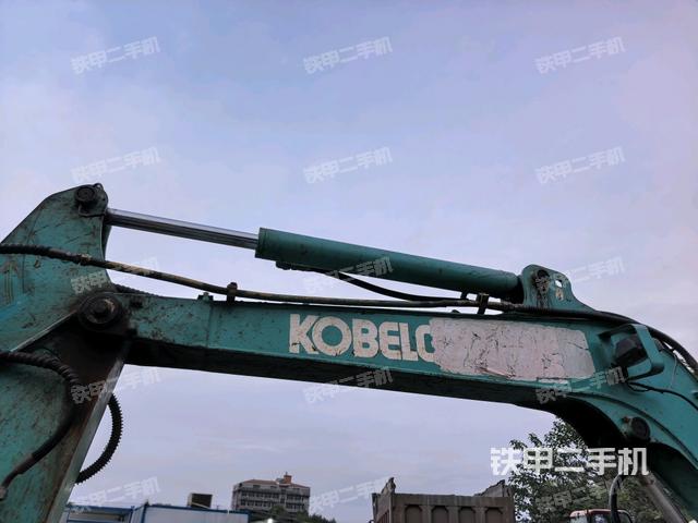 小臂整体右前（工作和回转装置）