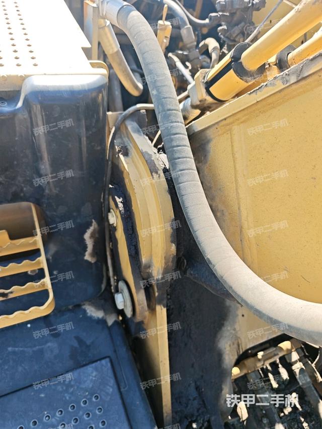 大臂根部?斜視（工作和回轉(zhuǎn)裝置）