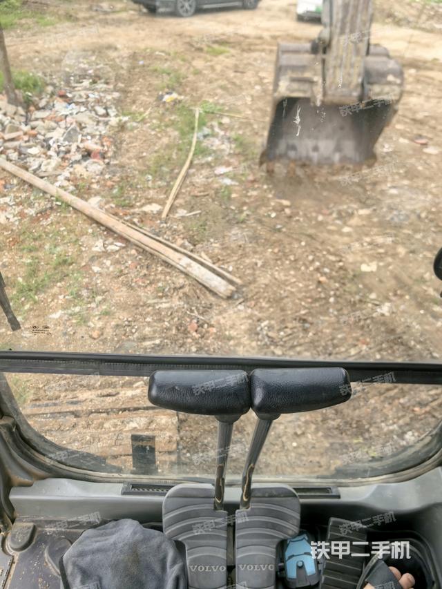 右侧玻璃角标（驾驶室部分）