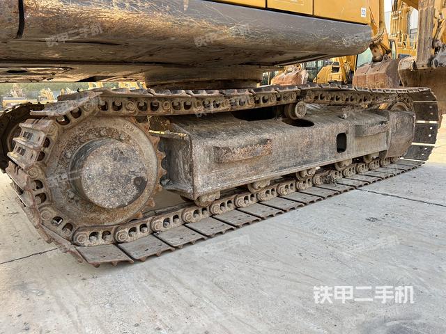 單側(cè)履帶整體（整機(jī)外觀）