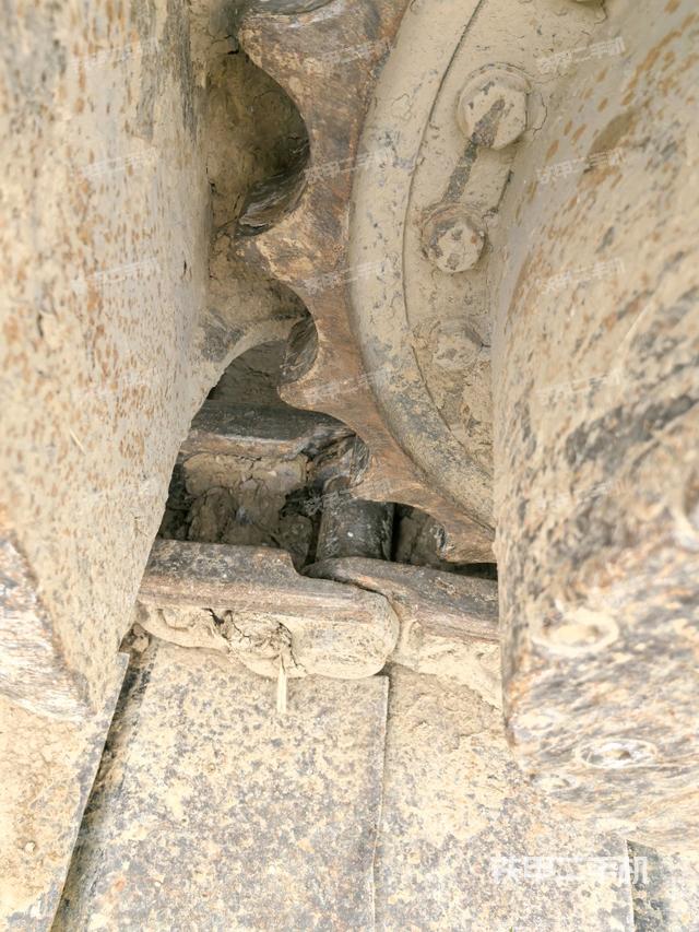 右侧行走马达盖板（行走机构）