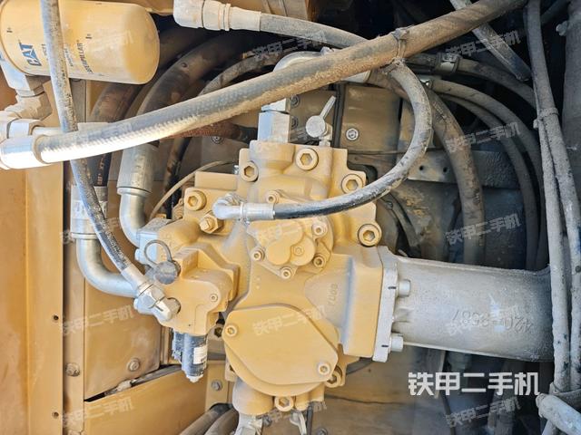 液壓泵斜45?左（大件艙室）