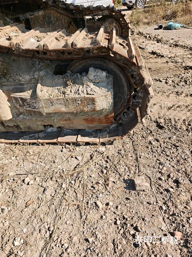 左驅(qū)動輪（行走機(jī)構(gòu)）