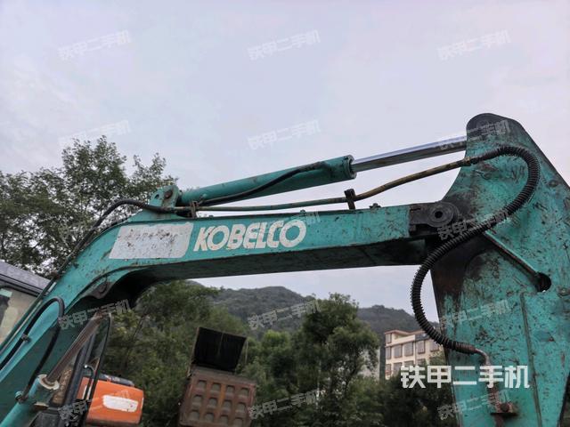 小臂整体左后（工作和回转装置）