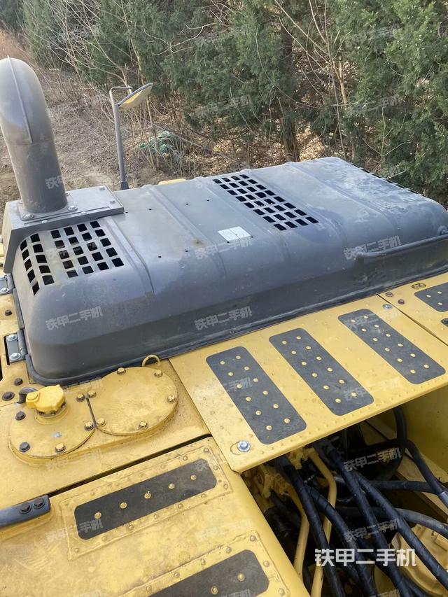 駕駛室頂部（整機(jī)外觀）