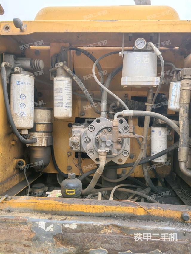 液压泵斜45 左（大件舱室）