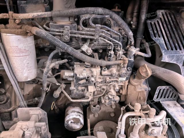 发动机室（上车部件）