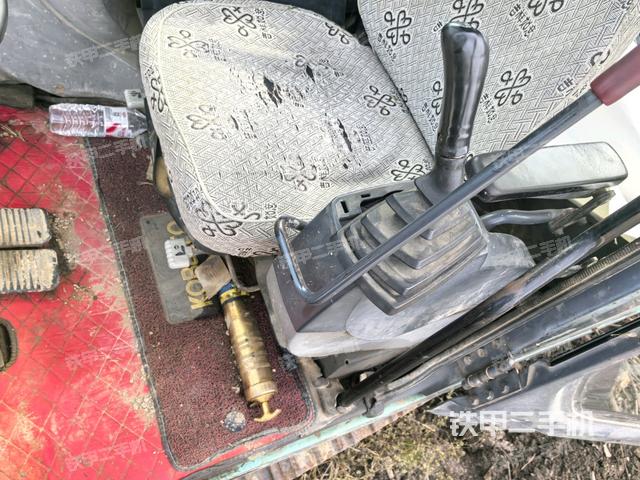 后窗玻璃角標(biāo)（駕駛室部分）