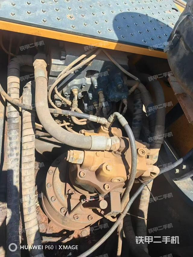 回轉(zhuǎn)馬達和主控閥（整機外觀）