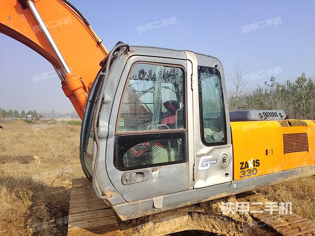 驾驶室整体（整机外观）