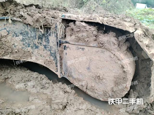 单侧履带整体（整机外观）