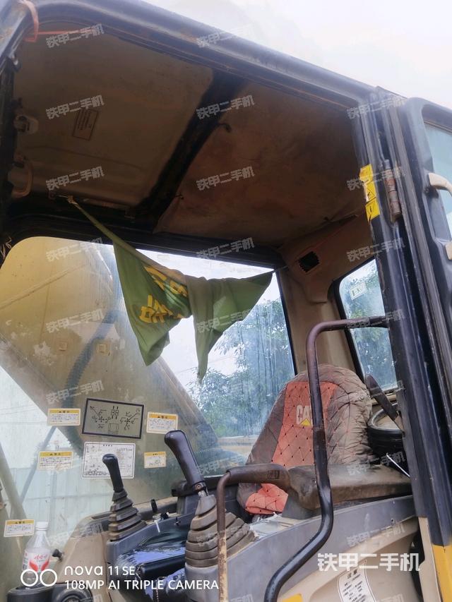 座椅后部（驾驶室部分）