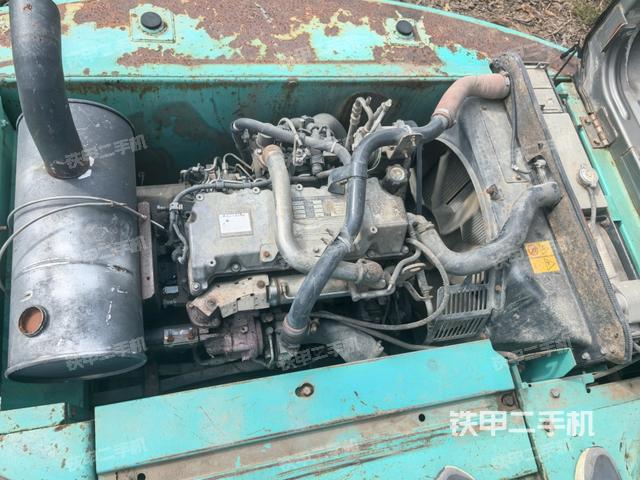 駕駛室頂部俯視（上車(chē)部件）