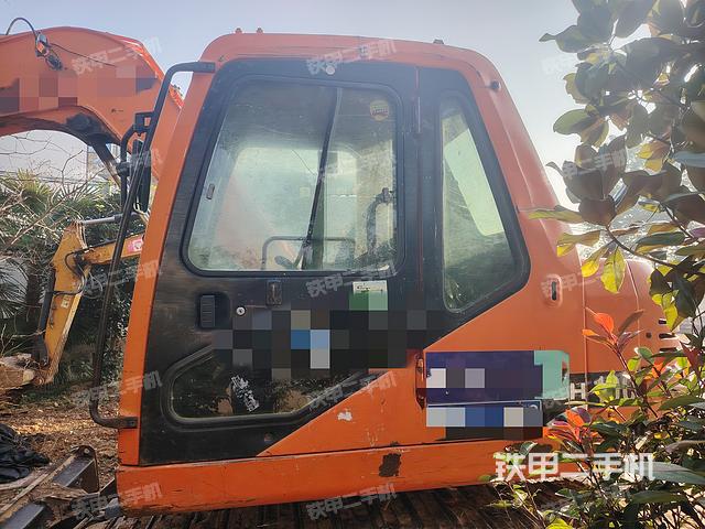 驾驶室整体（整机外观）