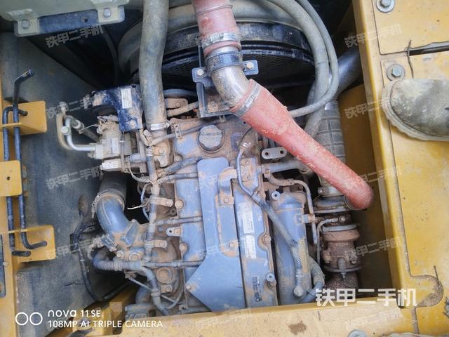 发动机室（上车部件）