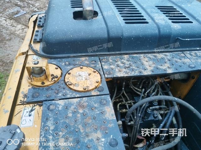 中央回转接头特写（上车部件）