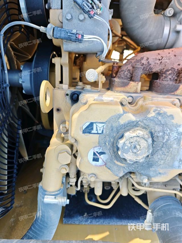 中央回转接头特写（上车部件）