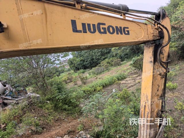 小臂整体左后（工作和回转装置）