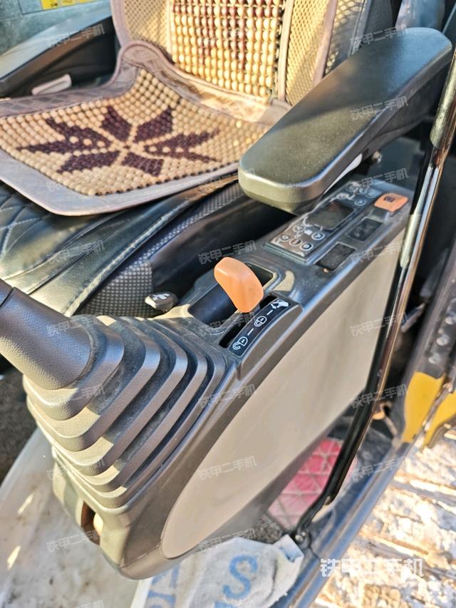 左后方玻璃角标（驾驶室部分）