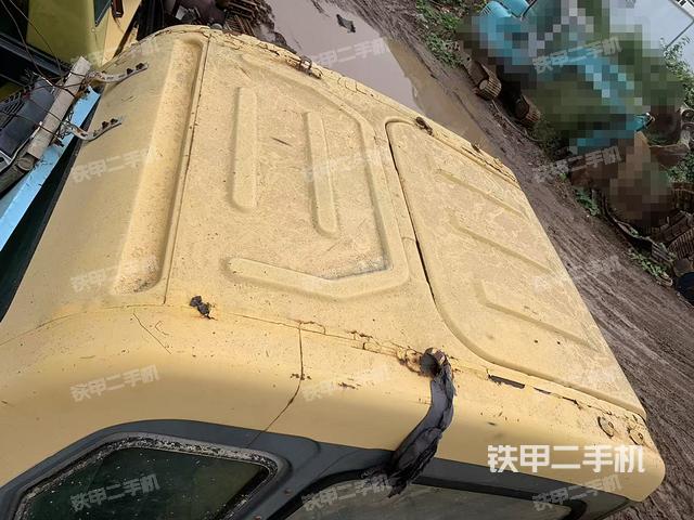 駕駛室頂部（整機外觀）