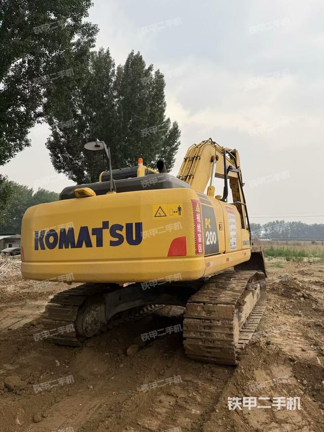 驾驶室顶部（整机外观）