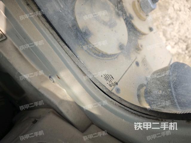 后窗玻璃角标（驾驶室部分）