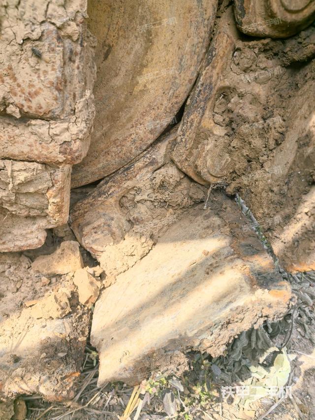 左側(cè)履帶整體?（行走機(jī)構(gòu)）