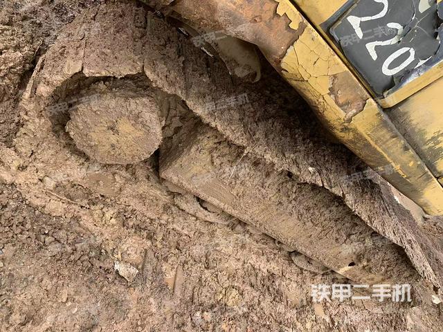 單側(cè)履帶整體（整機(jī)外觀）